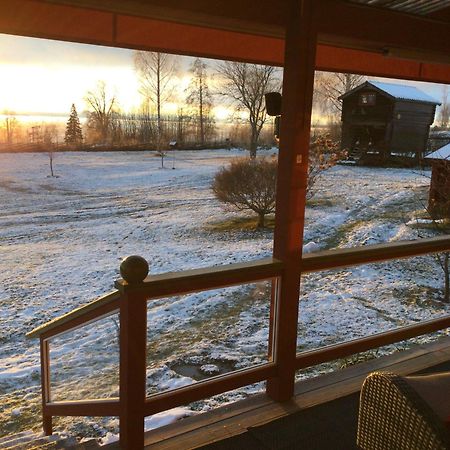 Mysigt Boende I Raettvik Med Utsikt Oever Siljan Exterior foto