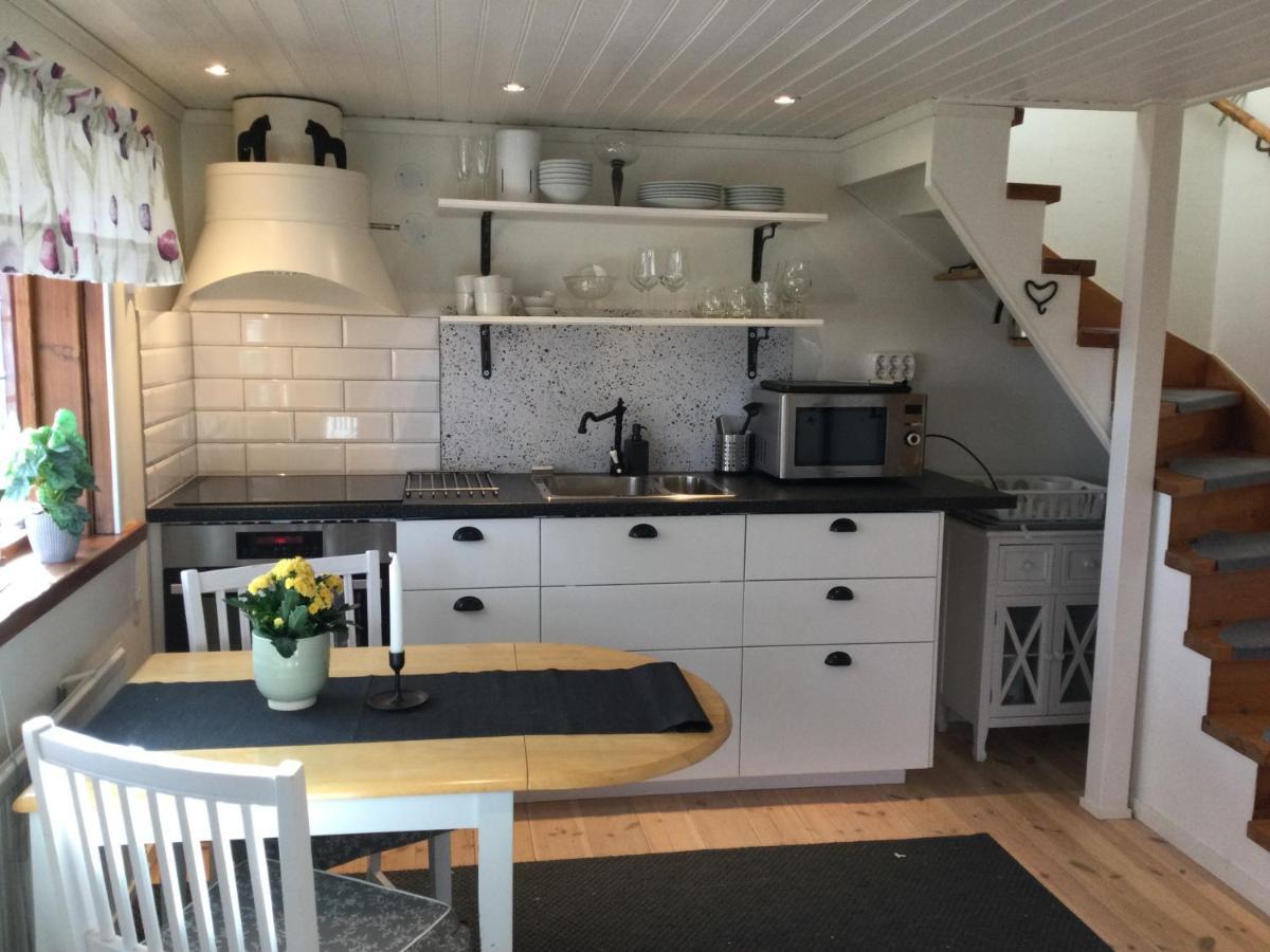 Mysigt Boende I Raettvik Med Utsikt Oever Siljan Exterior foto