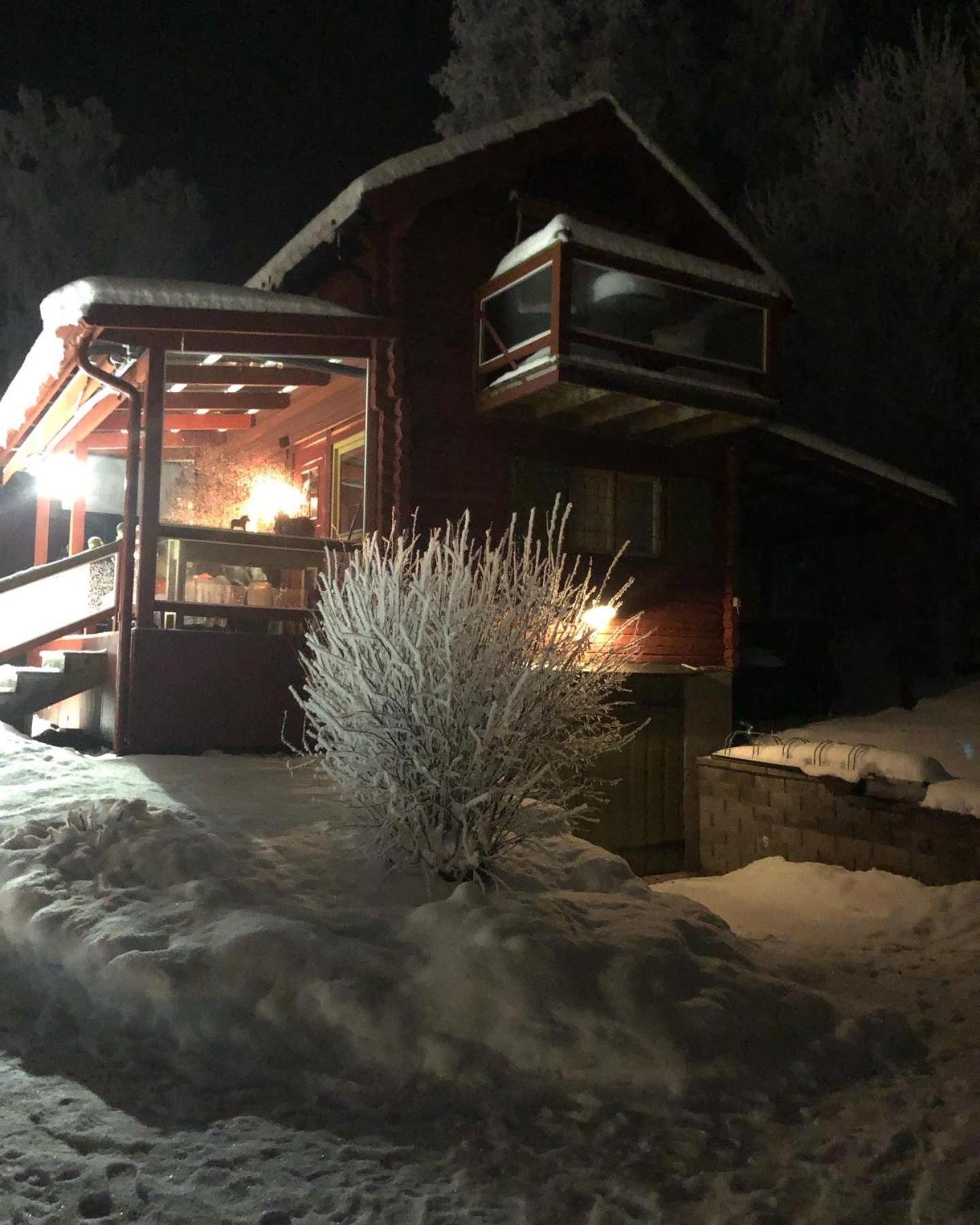 Mysigt Boende I Raettvik Med Utsikt Oever Siljan Exterior foto