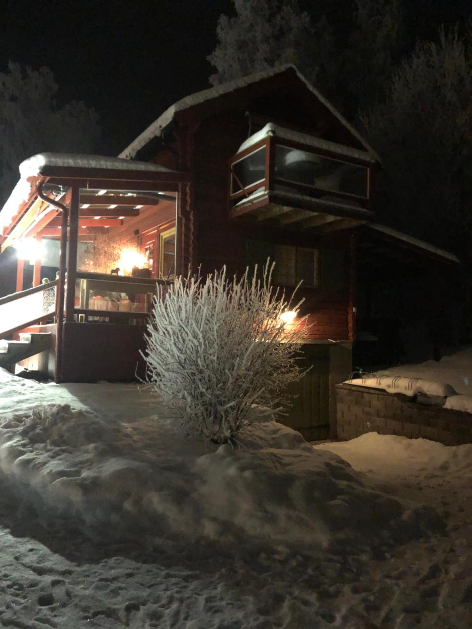 Mysigt Boende I Raettvik Med Utsikt Oever Siljan Exterior foto